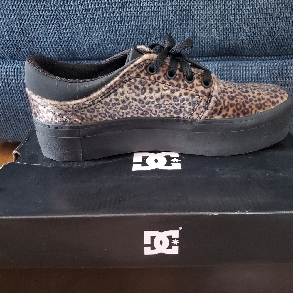 DC Trase Platform TX SE Woman's Size 7 Leopard Print